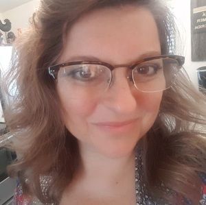 Meet your Posher, Jo-ann